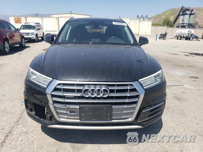 Piąte zdjęcie samochodu w środku: 2020 AUDI Q5 PREMIUM VIN:WA1ANAFY7L2027613 - miniatura