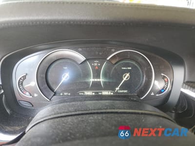 Zdjęcie 9 z 14 samochodu: 2019 BMW M550XI VIN:WBAJB9C51KB288125 - miniatura