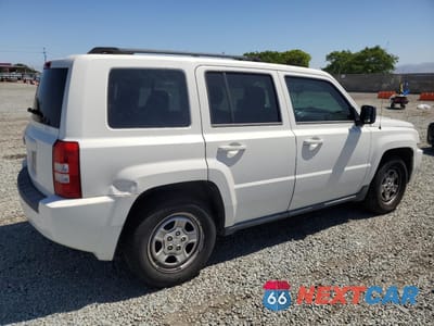 Trzecie zdjęcie samochodu z tyłu: 2010 JEEP PATRIOT SPORT VIN:1J4NT2GB3AD617655 - miniatura