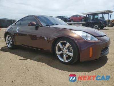 Czwarte zdjęcie samochodu z boku: 2006 NISSAN 350Z COUPE VIN:JN1AZ34E66M353414 - miniatura