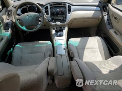 Zdjęcie 8 z 13 samochodu: 2005 TOYOTA HIGHLANDER VIN:JTEGD21AX50110109 - miniatura