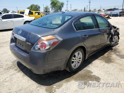 Trzecie zdjęcie samochodu z tyłu: 2010 NISSAN ALTIMA BASE VIN:1N4AL2AP3AN482752 - miniatura