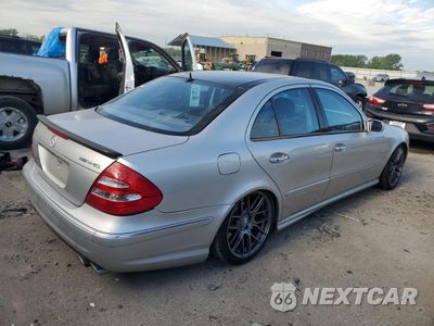 Trzecie zdjęcie samochodu z tyłu: 2005 MERCEDES-BENZ E 55 AMG VIN:WDBUF76J25A720702 - miniatura