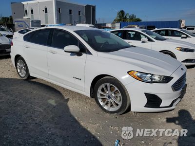 Czwarte zdjęcie samochodu z boku: 2019 FORD FUSION SE VIN:3FA6P0LU7KR124814 - miniatura