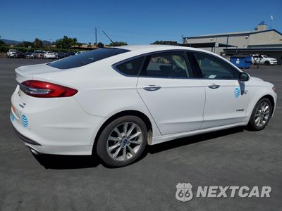 Trzecie zdjęcie samochodu z tyłu: 2017 FORD FUSION SE HYBRID VIN:3FA6P0LU6HR408945 - miniatura