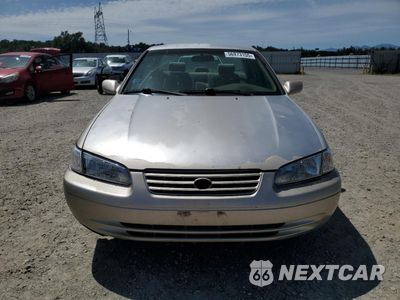 Piąte zdjęcie samochodu w środku: 1997 TOYOTA CAMRY CE VIN:4T1BG22K0VU778440 - miniatura