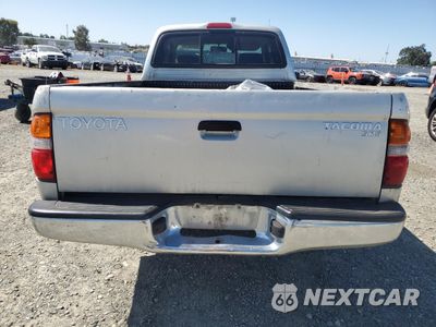 Zdjęcie 6 z 13 samochodu: 2001 TOYOTA TACOMA XTRACAB VIN:5TEVL52N11Z781101 - miniatura