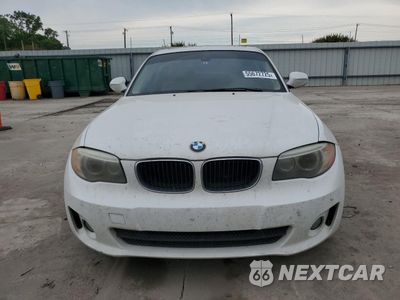 Piąte zdjęcie samochodu w środku: 2012 BMW 128 I VIN:WBAUP7C58CVP23175 - miniatura