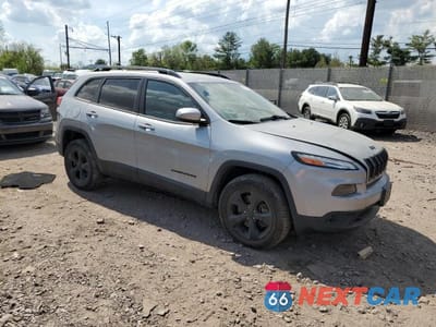 Czwarte zdjęcie samochodu z boku: 2017 JEEP CHEROKEE VIN:1C4PJMDS4HW636475 - miniatura