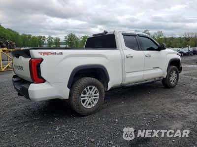 Trzecie zdjęcie samochodu z tyłu: 2022 TOYOTA TUNDRA DOUBLE CAB SR VIN:5TFLA5DA3NX032577 - miniatura