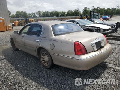 Drugie zdjęcie samochodu z przodu: 2001 LINCOLN TOWN CAR SIGNATURE VIN:1LNHM82W11Y630437 - miniatura