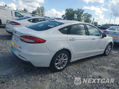 Trzecie zdjęcie samochodu z tyłu: 2019 FORD FUSION SE VIN:3FA6P0LU3KR262074 - miniatura