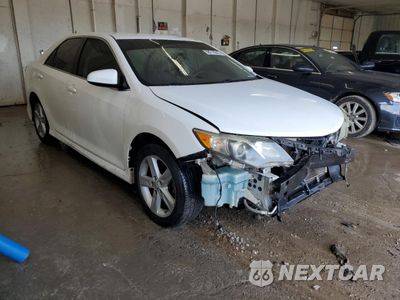 Czwarte zdjęcie samochodu z boku: 2014 TOYOTA CAMRY L VIN:4T1BF1FK2EU749139 - miniatura