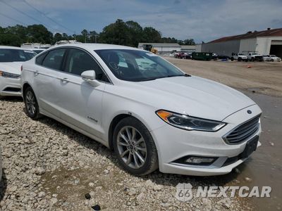 Czwarte zdjęcie samochodu z boku: 2017 FORD FUSION SE HYBRID VIN:3FA6P0LU6HR409108 - miniatura