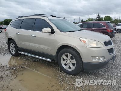 Czwarte zdjęcie samochodu z boku: 2011 CHEVROLET TRAVERSE LT VIN:1GNKVGED2BJ162067 - miniatura