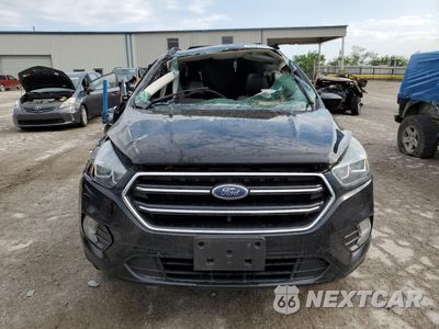 Piąte zdjęcie samochodu w środku: 2017 FORD ESCAPE SE VIN:1FMCU9GD4HUC25553 - miniatura