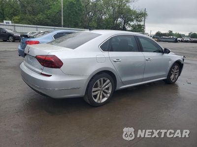 Trzecie zdjęcie samochodu z tyłu: 2018 VOLKSWAGEN PASSAT SE VIN:1VWBA7A35JC043592 - miniatura