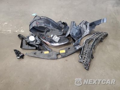 Zdjęcie 13 z 14 samochodu: 2012 TOYOTA PRIUS V VIN:JTDZN3EU9C3100848 - miniatura