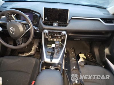 Zdjęcie 8 z 12 samochodu: 2023 TOYOTA RAV4 XLE VIN:2T3W1RFV3PC245347 - miniatura