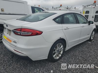 Trzecie zdjęcie samochodu z tyłu: 2019 FORD FUSION SE VIN:3FA6P0LU6KR124920 - miniatura