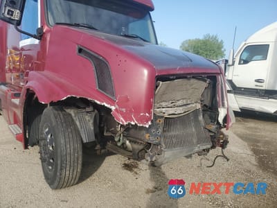 Zdjęcie 9 z 10 samochodu: 2007 VOLVO VNL SEMI TRUCK VIN:4V4NC9GH57N481491 - miniatura