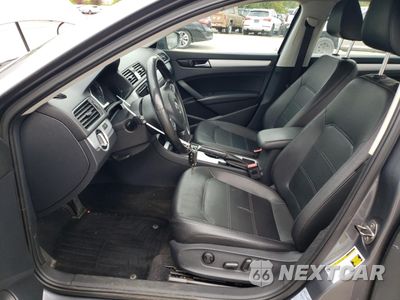Zdjęcie 7 z 14 samochodu: 2013 VOLKSWAGEN PASSAT SE VIN:1VWBN7A35DC101791 - miniatura