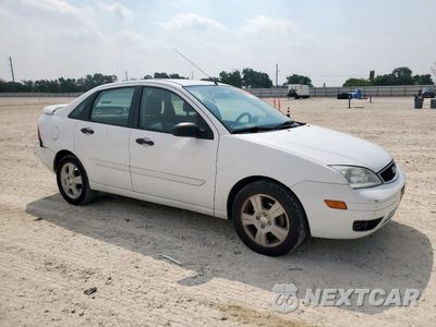 Czwarte zdjęcie samochodu z boku: 2006 FORD FOCUS ZX4 VIN:1FAHP34NX6W254946 - miniatura