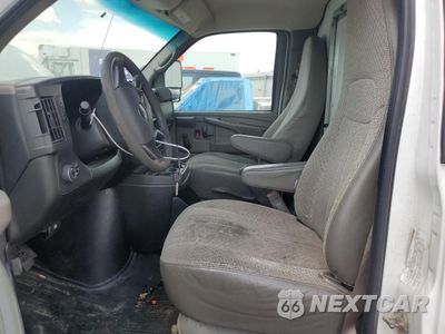 Zdjęcie 7 z 15 samochodu: 2015 GMC SAVANA CUTAWAY G3500 VIN:1GD374CG1F1195145 - miniatura