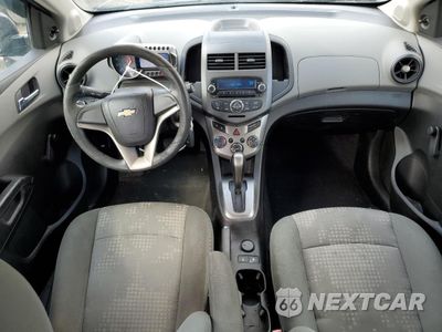 Zdjęcie 8 z 12 samochodu: 2012 CHEVROLET SONIC LS VIN:1G1JA5SHXC4180787 - miniatura