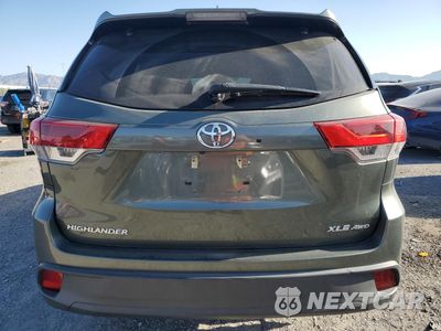 Zdjęcie 6 z 16 samochodu: 2017 TOYOTA HIGHLANDER SE VIN:5TDJZRFH7HS466206 - miniatura