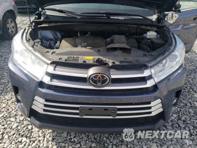 Zdjęcie 12 z 13 samochodu: 2019 TOYOTA HIGHLANDER SE VIN:5TDJZRFH3KS965270 - miniatura