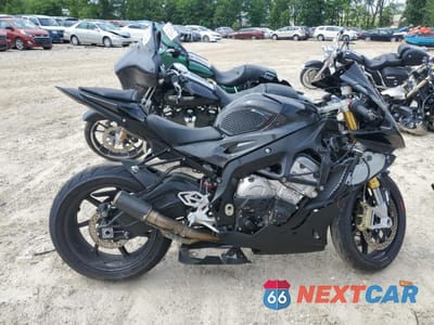 2017 BMW S 1000 RR WB10D6004HZ710479 - główne zdjęcie licytacji z USA - miniatura