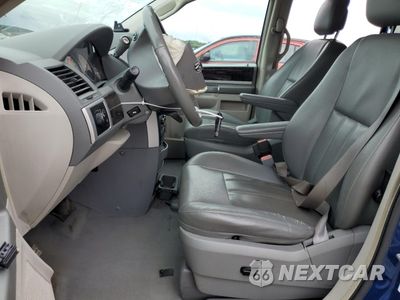 Zdjęcie 7 z 13 samochodu: 2010 DODGE GRAND CARAVAN SXT VIN:2D4RN5DX9AR371858 - miniatura
