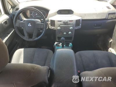 Zdjęcie 8 z 15 samochodu: 2004 MITSUBISHI ENDEAVOR LS VIN:4A4MN21S54E138777 - miniatura