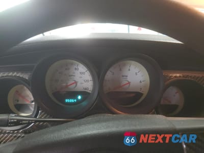 Zdjęcie 9 z 13 samochodu: 2005 DODGE MAGNUM SE VIN:2D4FV48T25H161344 - miniatura