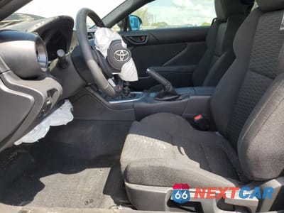 Zdjęcie 7 z 14 samochodu: 2022 TOYOTA GR 86 VIN:JF1ZNBB16N9757889 - miniatura