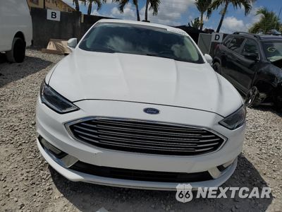 Piąte zdjęcie samochodu w środku: 2017 FORD FUSION SE HYBRID VIN:3FA6P0LU3HR409471 - miniatura