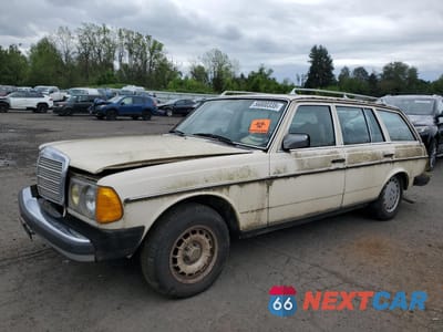 1982 MERCEDES-BENZ 300 TDT WDBAB93A8CN011633 - główne zdjęcie licytacji z USA - miniatura