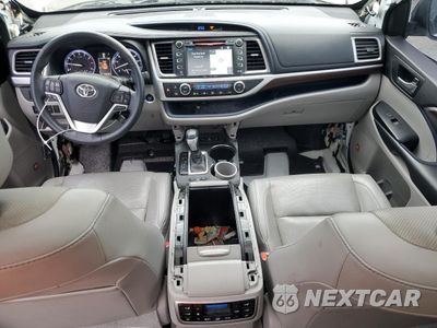 Zdjęcie 8 z 12 samochodu: 2016 TOYOTA HIGHLANDER LIMITED VIN:5TDDKRFH9GS321992 - miniatura