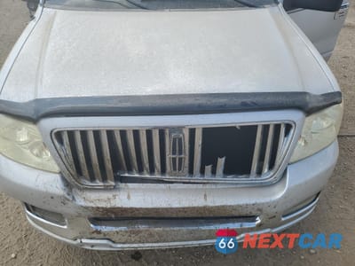 Zdjęcie 11 z 14 samochodu: 2006 LINCOLN MARK LT VIN:5LTPW18576FJ03809 - miniatura