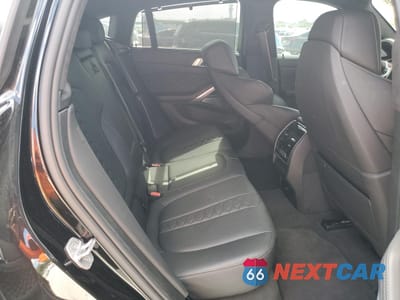 Zdjęcie 11 z 13 samochodu: 2021 BMW X6 M VIN:5YMCY0C0XN9K41642 - miniatura