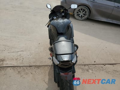 Zdjęcie 6 z 9 samochodu: 2009 HONDA CBR600 RR-ABS VIN:JH2PC40819K200378 - miniatura