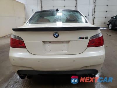 Zdjęcie 6 z 12 samochodu: 2006 BMW M5 VIN:WBSNB93526B582801 - miniatura