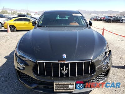 Piąte zdjęcie samochodu w środku: 2018 MASERATI LEVANTE VIN:ZN661XUA6JX303746 - miniatura