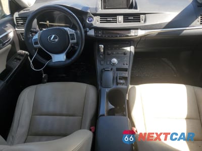 Zdjęcie 8 z 13 samochodu: 2012 LEXUS CT 200 VIN:JTHKD5BHXC2111465 - miniatura