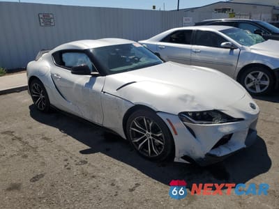 Czwarte zdjęcie samochodu z boku: 2022 TOYOTA SUPRA VIN:WZ1DB2C09NW048072 - miniatura