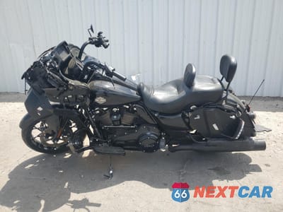 Trzecie zdjęcie samochodu z tyłu: 2022 HARLEY-DAVIDSON FLTRXS VIN:1HD1KTP24NB670927 - miniatura