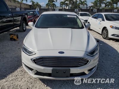 Piąte zdjęcie samochodu w środku: 2018 FORD FUSION SE HYBRID VIN:3FA6P0LU0JR171729 - miniatura