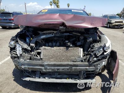 Piąte zdjęcie samochodu w środku: 2017 KIA FORTE LX VIN:3KPFL4A74HE117622 - miniatura