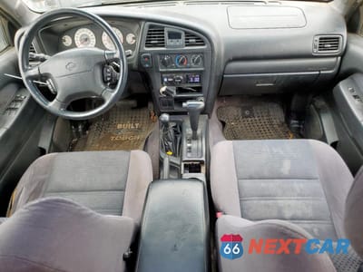 Zdjęcie 8 z 13 samochodu: 2001 NISSAN PATHFINDER LE VIN:JN8DR07Y31W530050 - miniatura